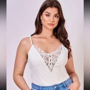 Plus Contrast Lace Half Button Cami Top